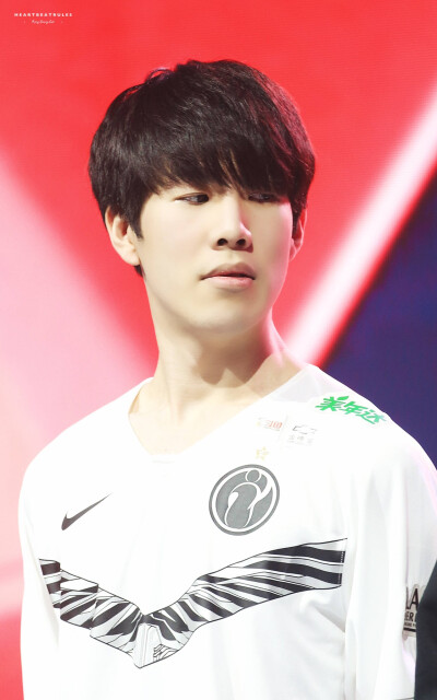 LPL 官方年度回顾： Xiaohu 的“手势舞”， Danny 的第二名，BLG遗憾成为亚军