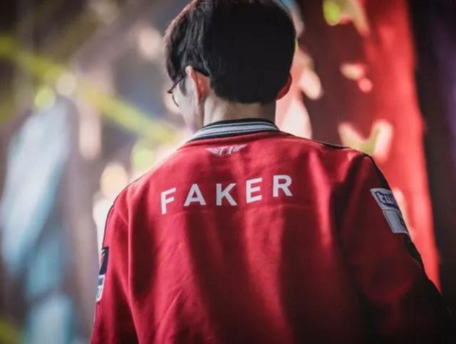 faker 两次放出了他的终极技能！ Bdd ， Fox ，龙， Cuzz ， Monkey ， KT Rolster 回来了，扳回了一局。